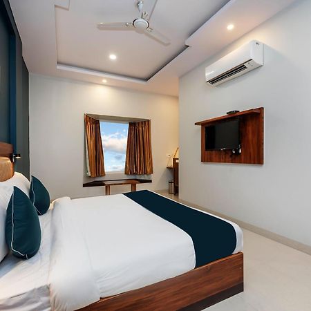 Hotel O Earth Villa Near Bestech Central Square Mall غورغاون المظهر الخارجي الصورة