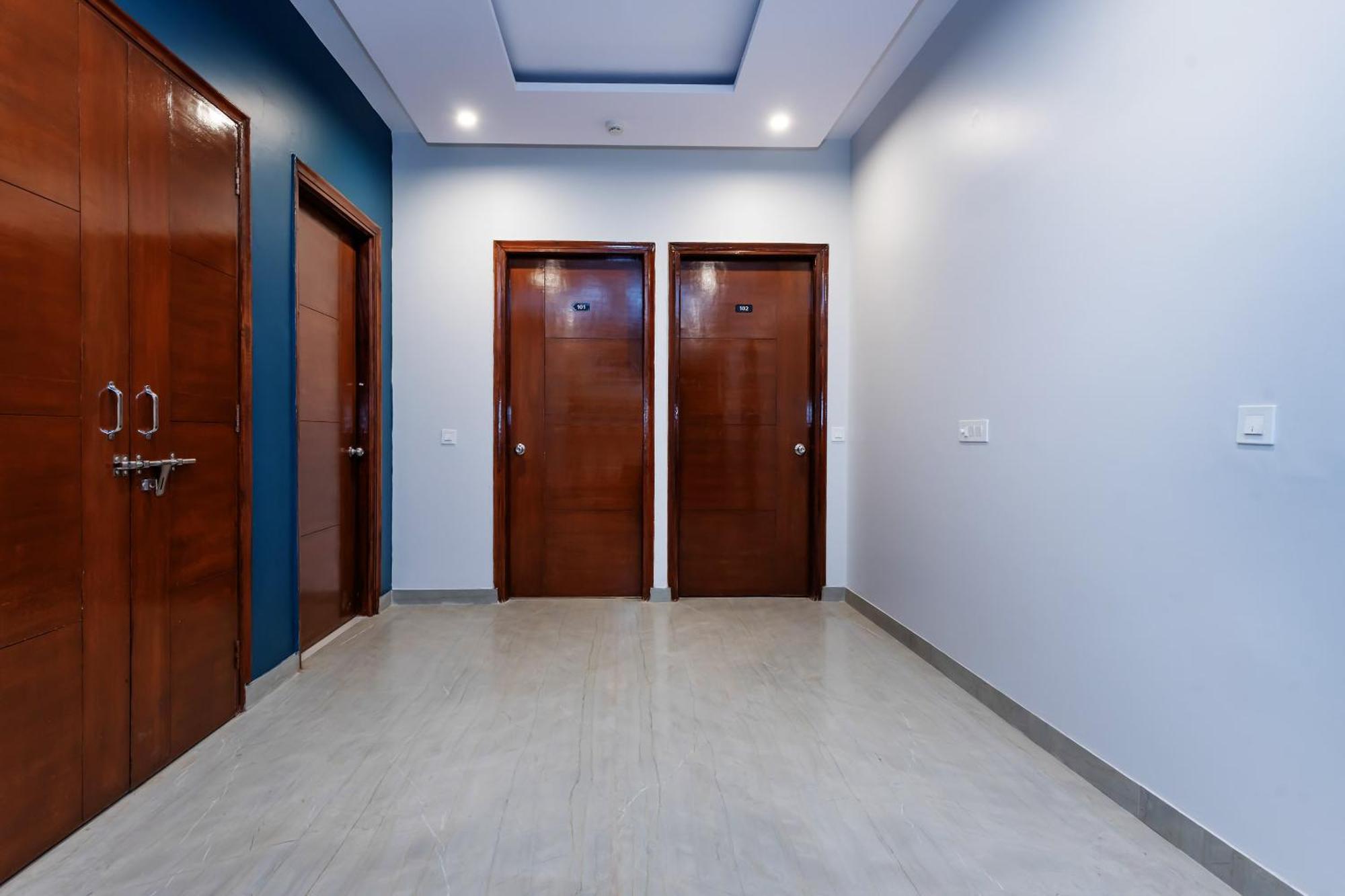 Hotel O Earth Villa Near Bestech Central Square Mall غورغاون المظهر الخارجي الصورة