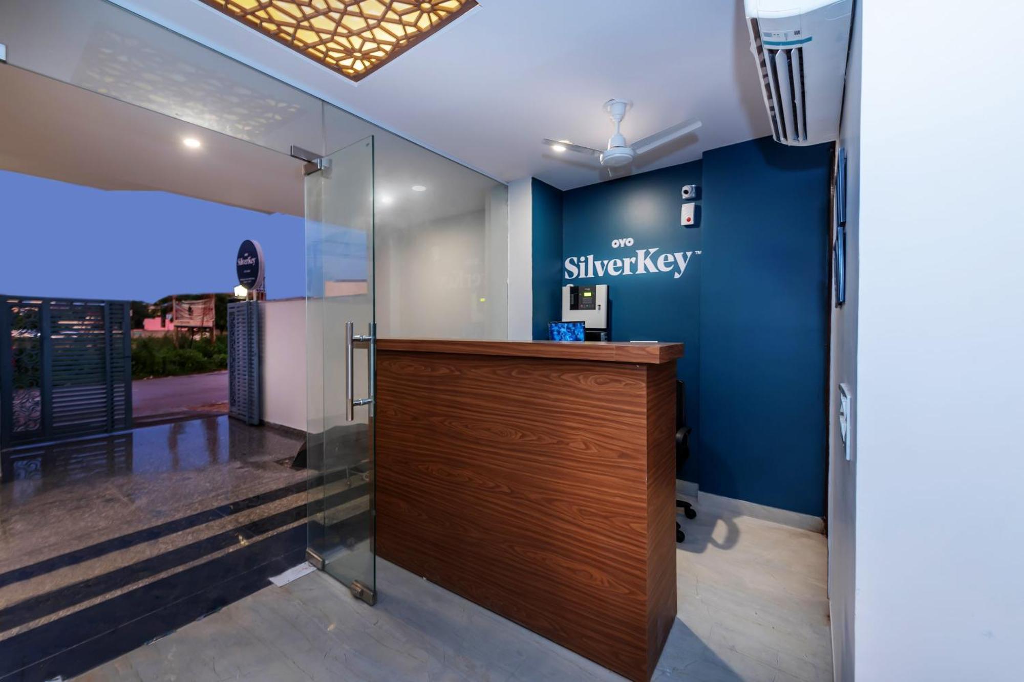 Hotel O Earth Villa Near Bestech Central Square Mall غورغاون المظهر الخارجي الصورة